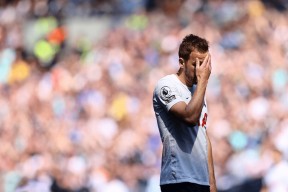 TheShy遭遇十二连败，阿森纳教练面临压力！的简单介绍