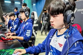 九游娱乐-Faker爆冷击败曼联，精彩发挥引爆全场！的简单介绍